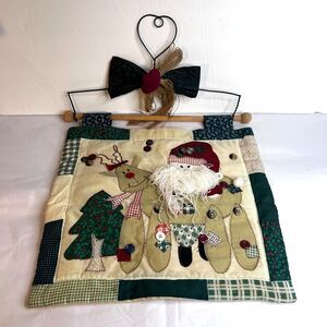 Christmas Patchwork Quilted Tapestry Wire Heart Wall Hanger Santa & Reindeer